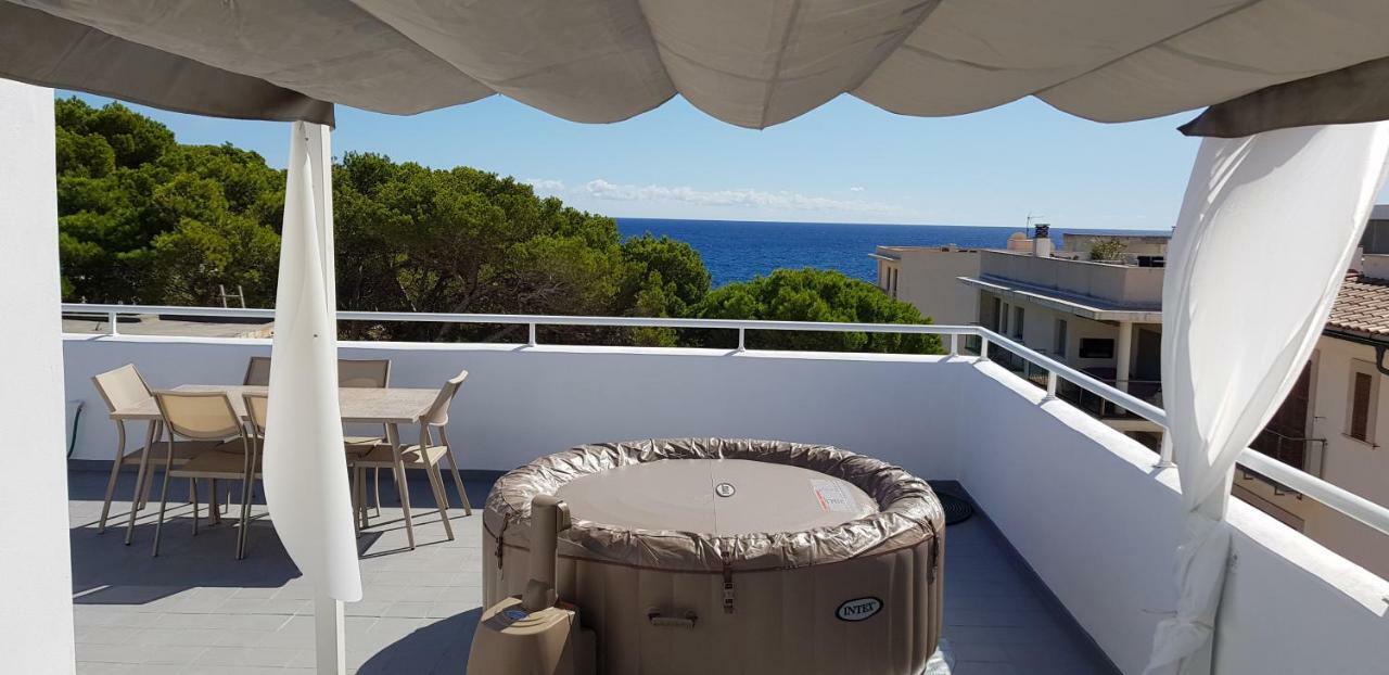 Sonne & Meerblick Aus 40 Grad Heissem Whirlpool Geniessen - Zentral Am Hafen Und Dennoch Ruhig Cala Ratjada  Luaran gambar